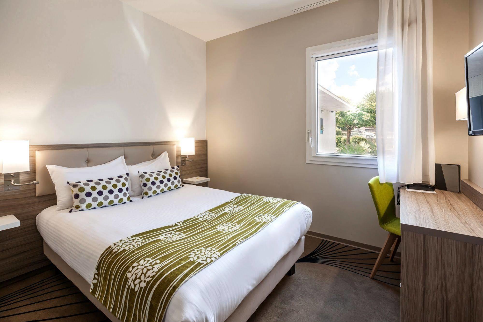 Logis Hotel Restaurant & Spa Au Comte D'Ornon Gradignan Zewnętrze zdjęcie