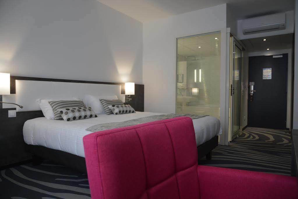 Logis Hotel Restaurant & Spa Au Comte D'Ornon Gradignan Zewnętrze zdjęcie